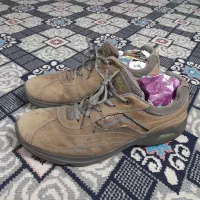 یک جفت کفش راحتی|کیف، کفش، کمربند|قرچک, باقرآباد|دیوار