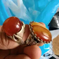 انگشتر اصل با سنگها و رکاب زیبا