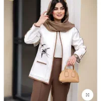 یک خیاط، خانم جهت کار در کارگاه خیاطی