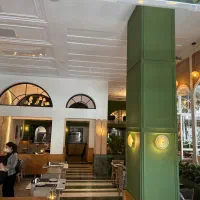 سالنکار اقا فول تایم و گارسون باتجربه در فردوس