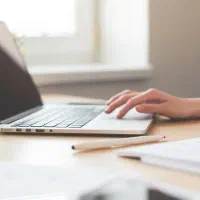 استخدام کارمند - کارپرداز خانم