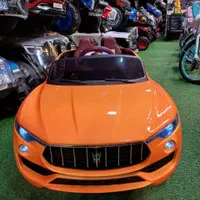 ماشین مازراتی چهارموتورمتالیک کیلومتردیجیتال|اسباببازی بچه|مشهد, توس (بلوار توس)|دیوار