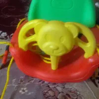 اسباب بازی جنس پلاستیکش خوبه