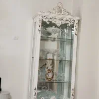 بوفه چوبی سفید با نوربنفش