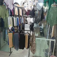 نیازمند یک فروشنده   برای ۱۷ شهریور خانوم