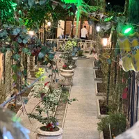 نیروی کار آقاجهت کار در آشپزخانه رستوران سنتی