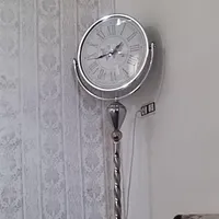 ساعت پایه دار