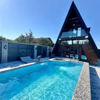 کلبه سوئیسی نوساز و خاص