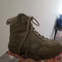 پوتین امریکایی|کیف، کفش، کمربند|رباط‌کریم, رباط‌کریم|دیوار