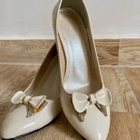 دوعدد کفش مجلسی زنانه هر دو سایز ۴۰