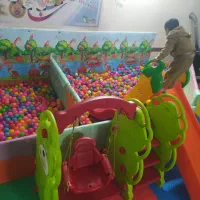 نگهداری کودک در خانه بازی