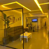 اپراتور لیزر و منشی