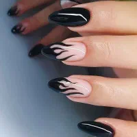 کاشت  ناخن در واوان با بیش از ۱۰ سال سابقه کاری