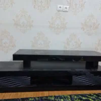 تعدادی فرش ،زیرتلویزیون،کمد،بخاری،