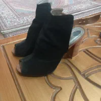 کفش مجلسی|کیف، کفش، کمربند|ماکو, |دیوار