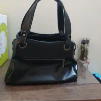 ۳ تا کیف ، هر سه نو|کیف، کفش، کمربند|ری, جوانمرد قصاب|دیوار