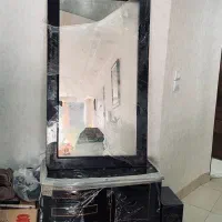 آیینه و‌کنسول