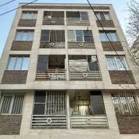 68متری*وامدار*بانو پسند*پارکینگ و آسانسور