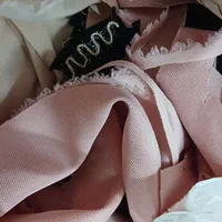 تکه وخرده  پارچه مناسب بالشت وپشتی.‌...