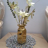 گل گلدان طلایی