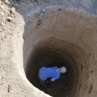 چاه کن تخلیه دیوار|خدمات پیشه و مهارت|میناب, |دیوار