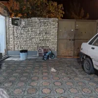 منزل همکف درب ساختمان