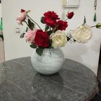 سلام گلدان زیبا با گل 400 تومان