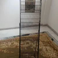قفسه ی کتاب و مجله