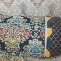 بالشت  بزرگ تمییز بدون ایرادی الکی مزاحم نشوید|رختخواب، بالش، پتو|سراوان, |دیوار