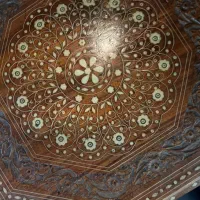 صفحه روی میز کار دست اصفهان مطعلق به ۶۰ سال پیش