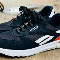 کتونی سالم ودرحد|کیف، کفش، کمربند|رشت, کوی یخ|دیوار