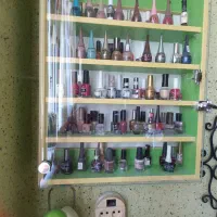 میزمیز ناخن با ویترین دیواری و ویترین کشو دار|آرایشگاه و سالنهای زیبایی|اردبیل, |دیوار