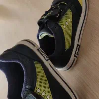 کفش سایز ۲۸ و ۲۵