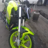 بنلی ۱۸۰ اس|موتورسیکلت|بومهن, |دیوار