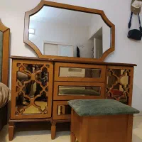 آینه و میز آرایشی