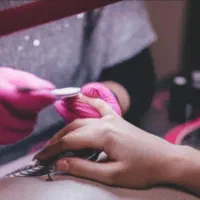 استخدام ناخن کار