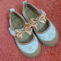 کفش بچگانه سالم و درحدنو