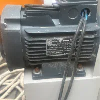 سانتیفیوژ صنعتی به همراه هود استیل