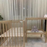 تخت کودک ایکیاو میز تعویض ایکیا به همراه تشک ایکیا