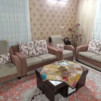 مبل ۹ نفره به همراه میز جلو و ۴ میز عسلی و دو‌روکش|مبلمان خانگی و میز عسلی|محمودآباد, |دیوار