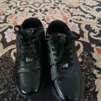 کتانی اسکیچرز ۶۰۰ هزارتومان