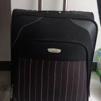 یک عدد چمدان نو