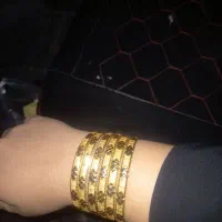 شش عدد النگو به وزن ۱۸ گرم دارای فاکتور