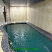 کد ۰۹۰ ، استخر جکوزی پنج خواب ، تیم رنت گاردن