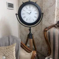 ساعت پایه دار