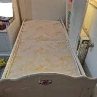 تخت،کمدویترینی و پاتختی کودک از محصولات آپادانا|تخت و صندلی بچه|نور, |دیوار