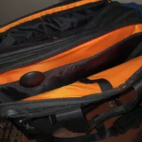 کیف لب تاب|کیف، کفش، کمربند|ری, منصوریه منگل|دیوار