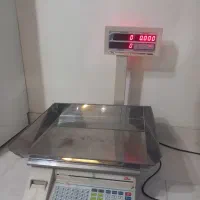 ترازوی دیجیتال محک ۷۰ کیلویی