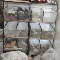 ویترین سوپری و عطاری بدرد همه مغازه ها میخوره