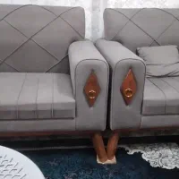 مبل ۷نفره با۴تاکوسن به همراه میزعسلی.